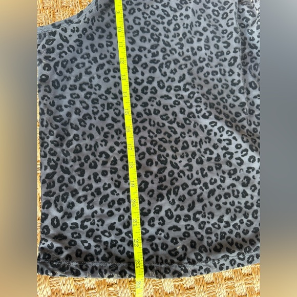 Zyia Sheer Leopard Tank Top - Picture 11 of 12